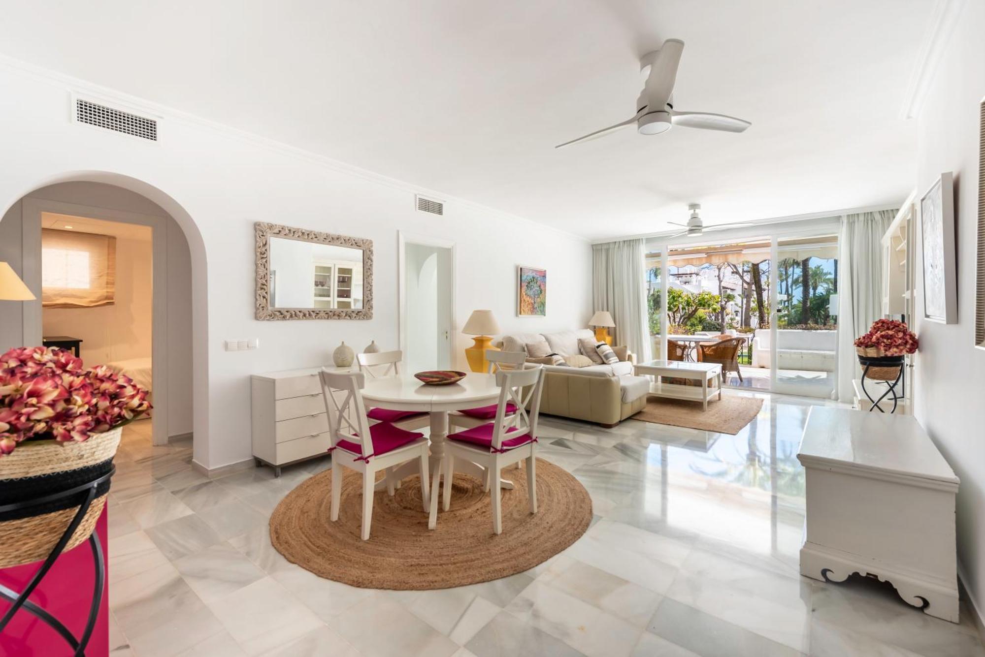 Alcazaba Beach Apartment Estepona Exterior foto