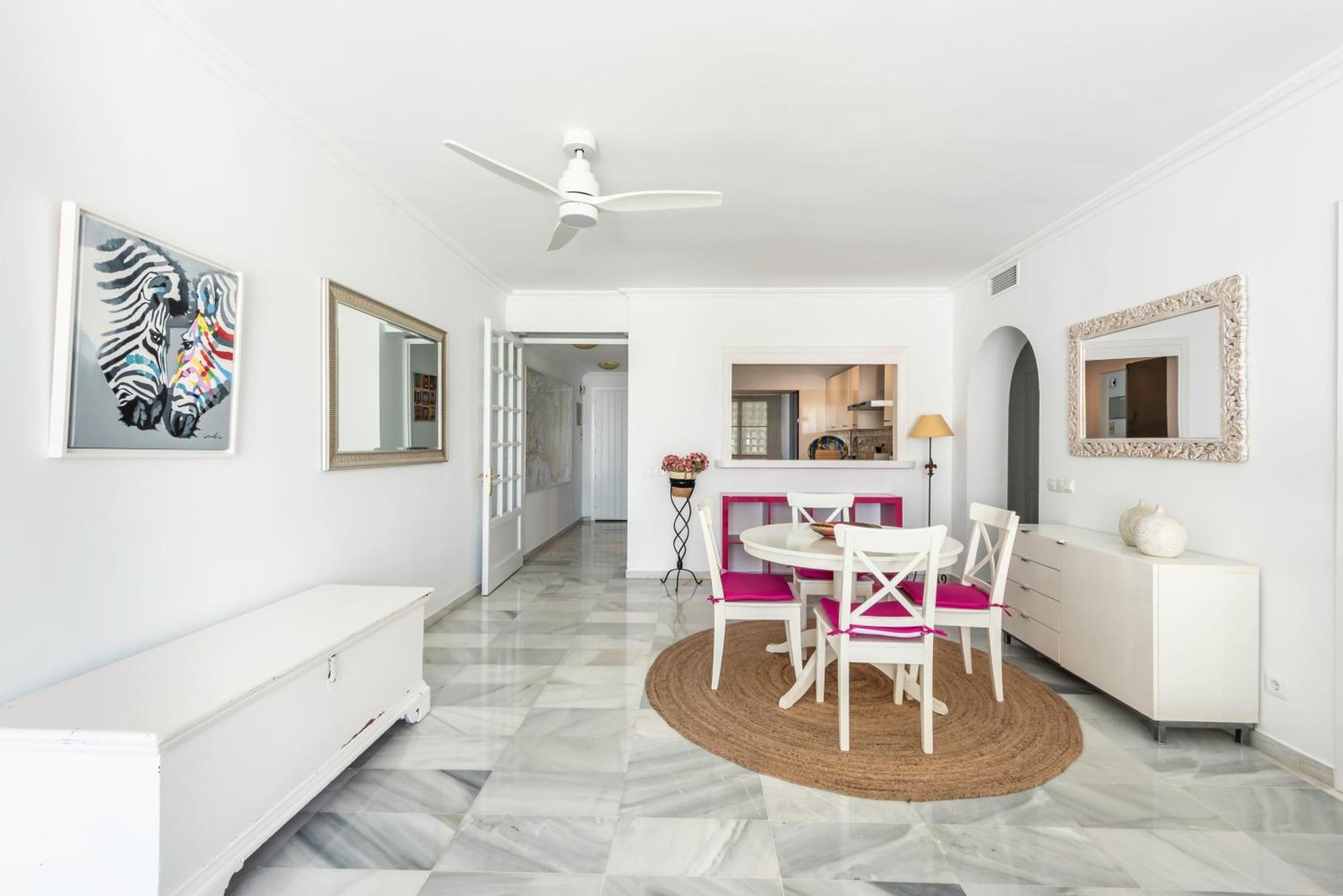 Alcazaba Beach Apartment Estepona Exterior foto